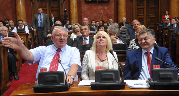 Радикали и Бошко не виде пад